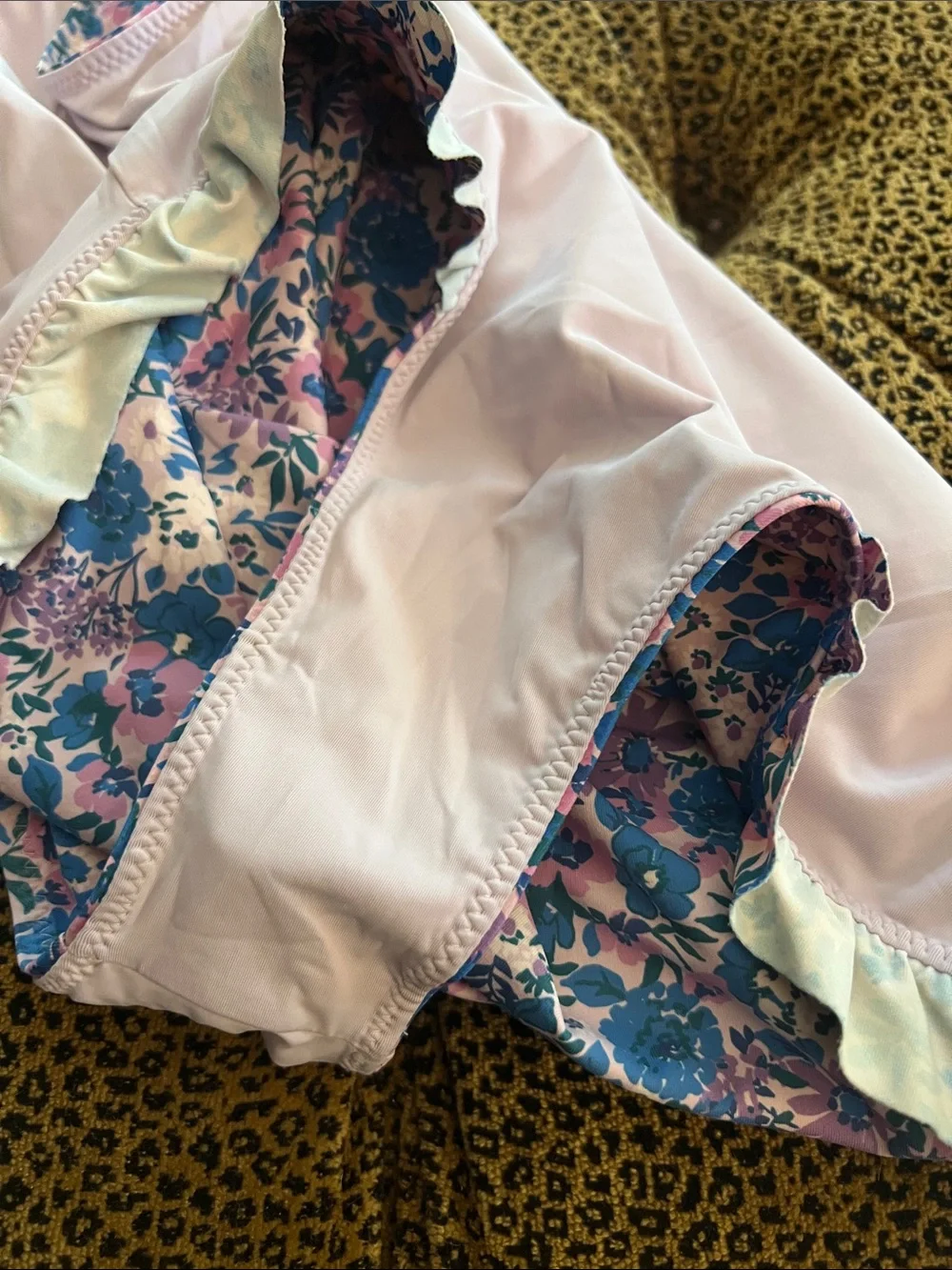 Vineyard Vines Helen Floral Ruffle One-Piece Swimsuit in Blue & Pink size 12/14